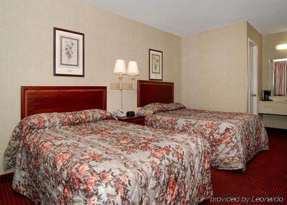 Econo Lodge Inn & Suites Matthews - Charlotte Quarto foto